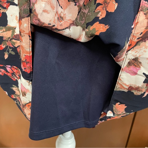 Lulus Women’s Shifting Dears Blue Floral Slit Sleeves Mini Shift Dress Small - Picture 6 of 11